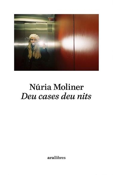 DEU CASES DEU NITS | 9788411731256 | NURIA MOLINER SABADELL